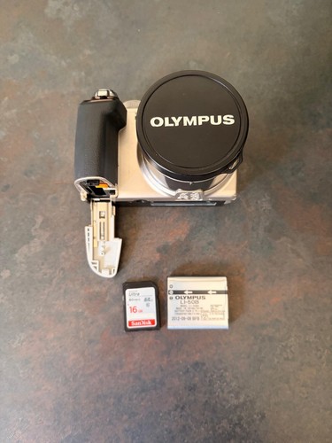Olympus 720uz 14mp 26x zoom - 14mp,