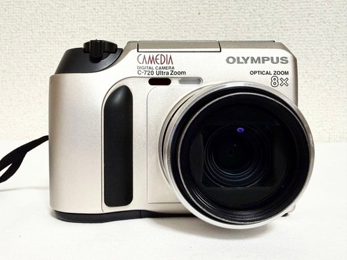 Fotocamera digitale compatta