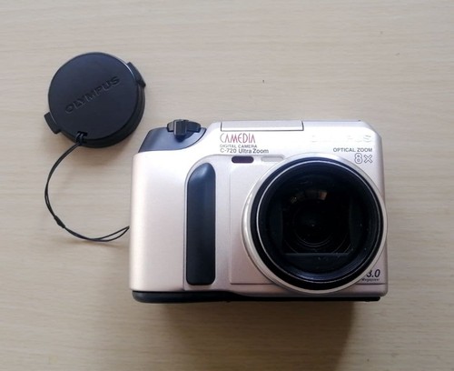 Fotocamera digitale compatta
