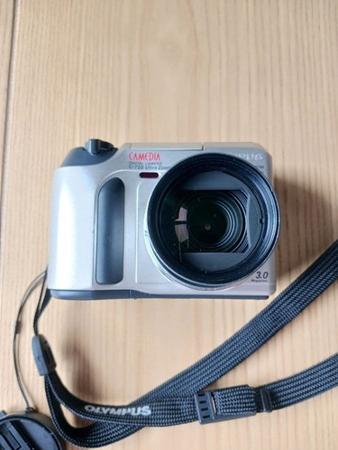 Fotocamera digitale compatta